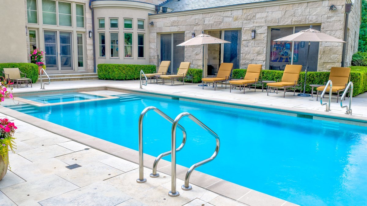 2 Bridlewood Road