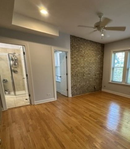 4056 N Sacramento Avenue Unit: 2