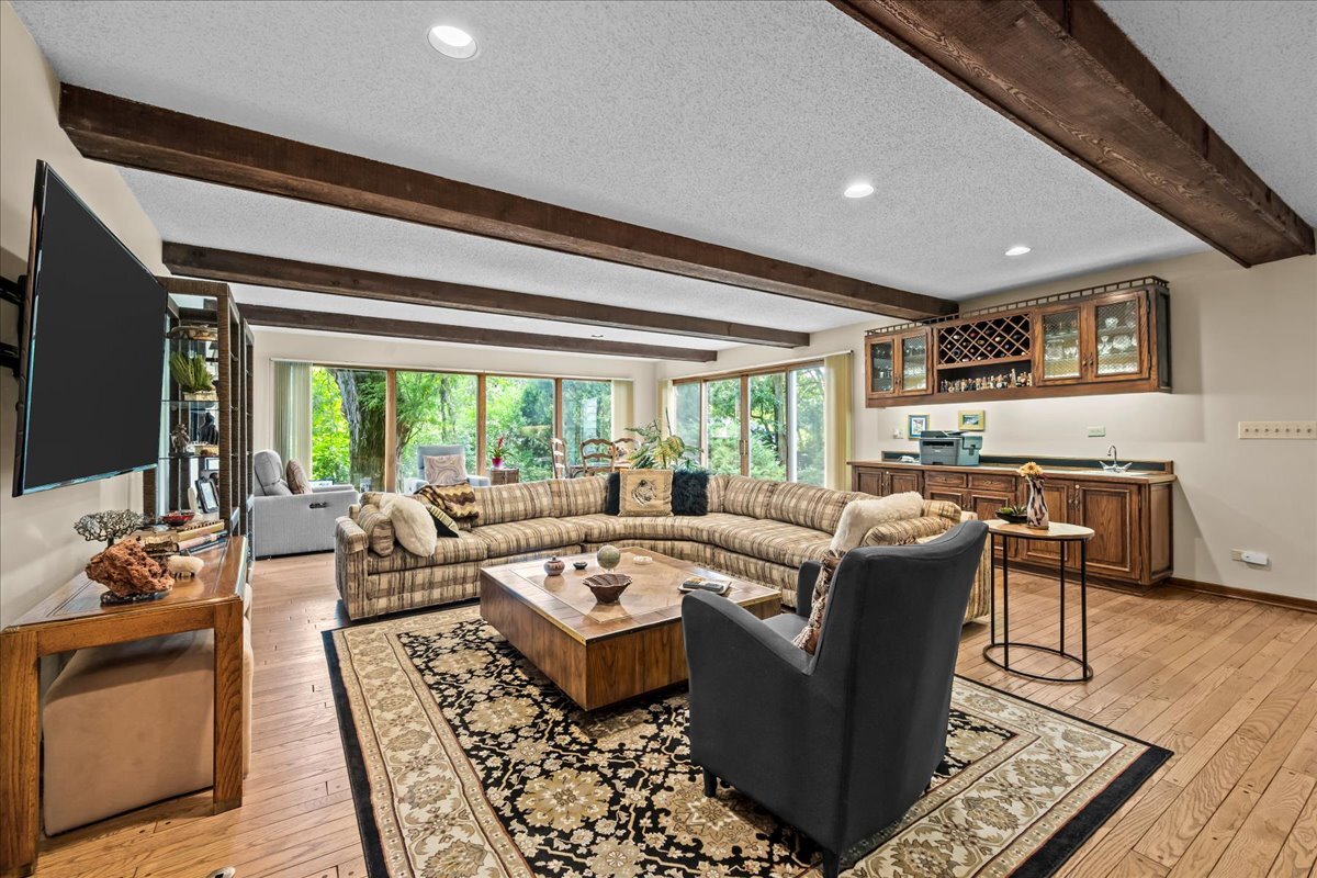 890 Dryden Lane