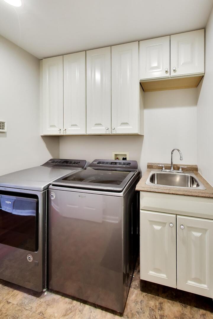 825 Fountain View Drive