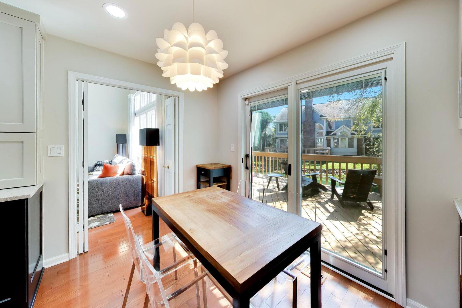 825 Fountain View Drive
