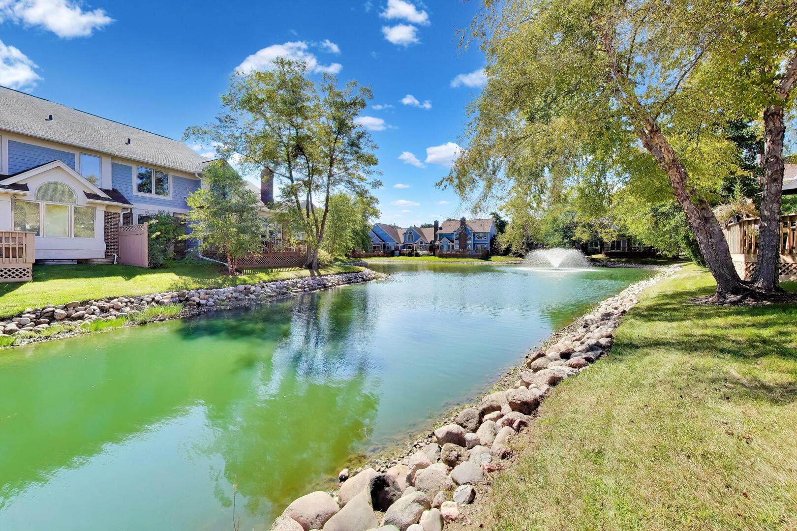 825 Fountain View Drive