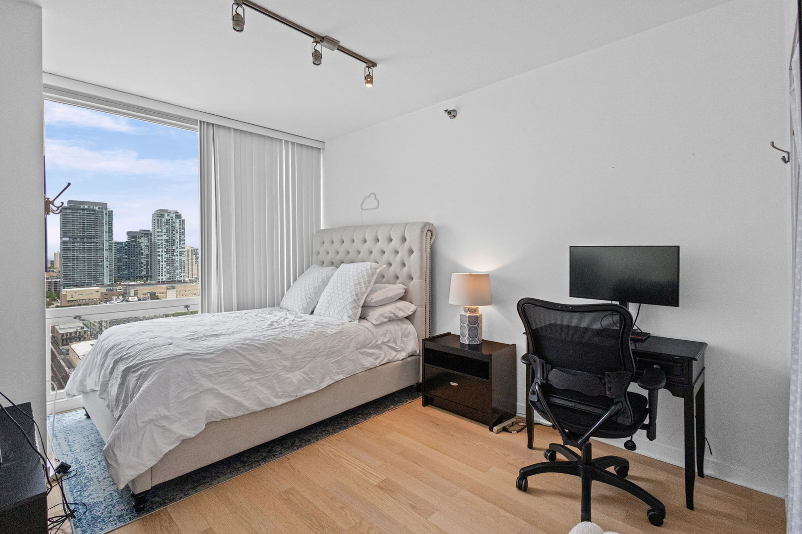 757 N Orleans Street Unit: 1901