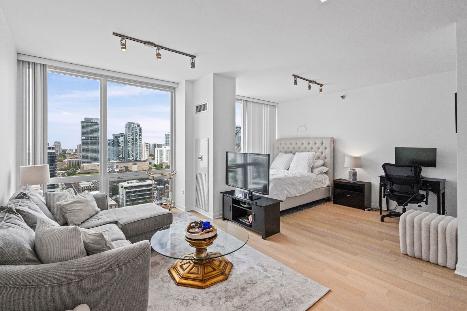 757 N Orleans Street Unit: 1901