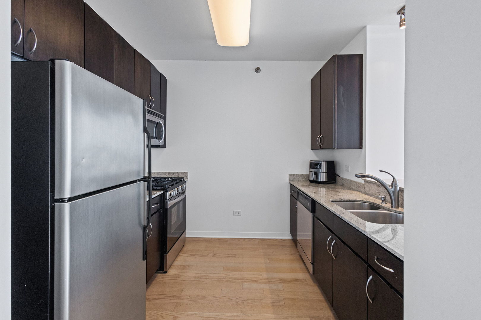 757 N Orleans Street Unit: 1901