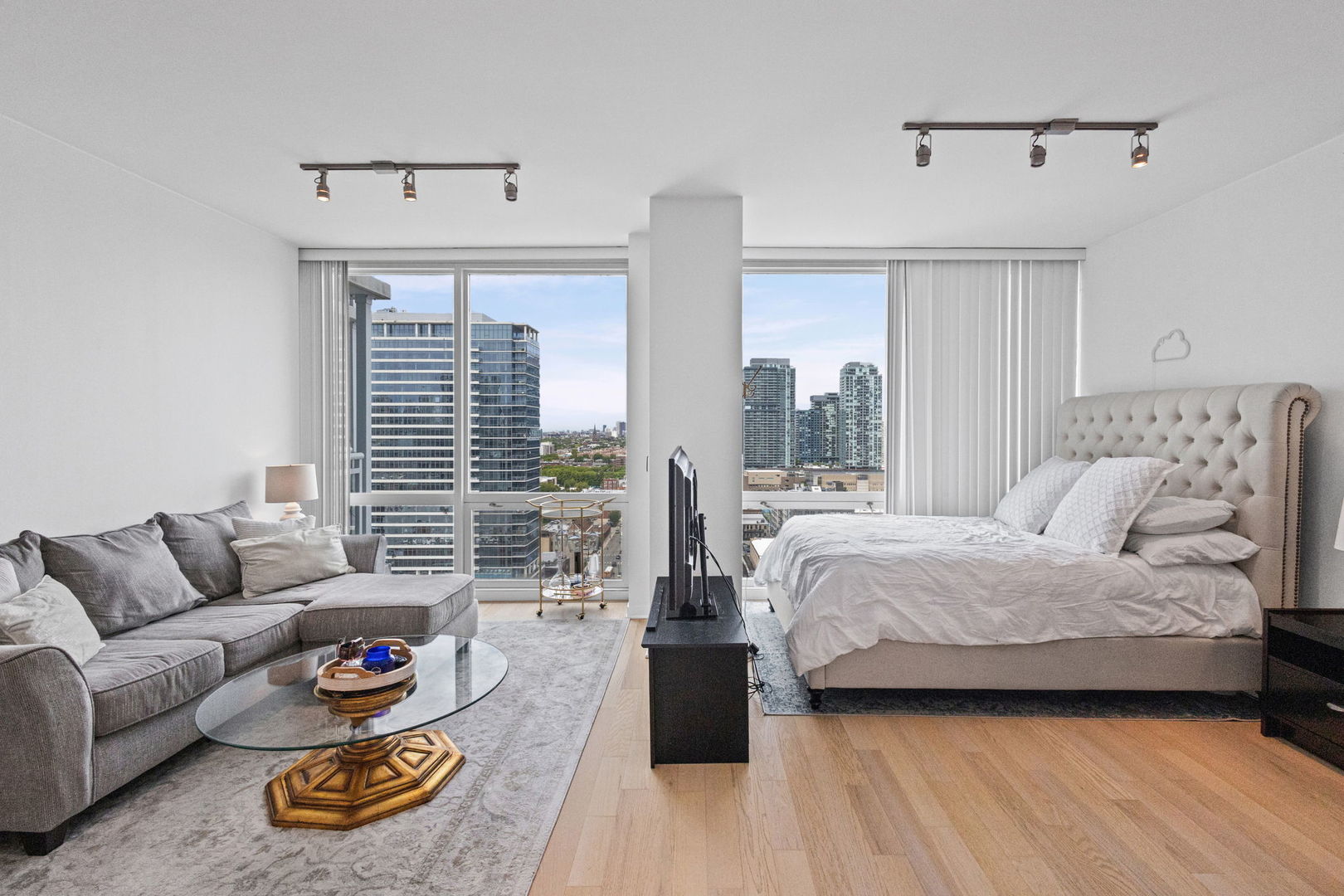 757 N Orleans Street Unit: 1901