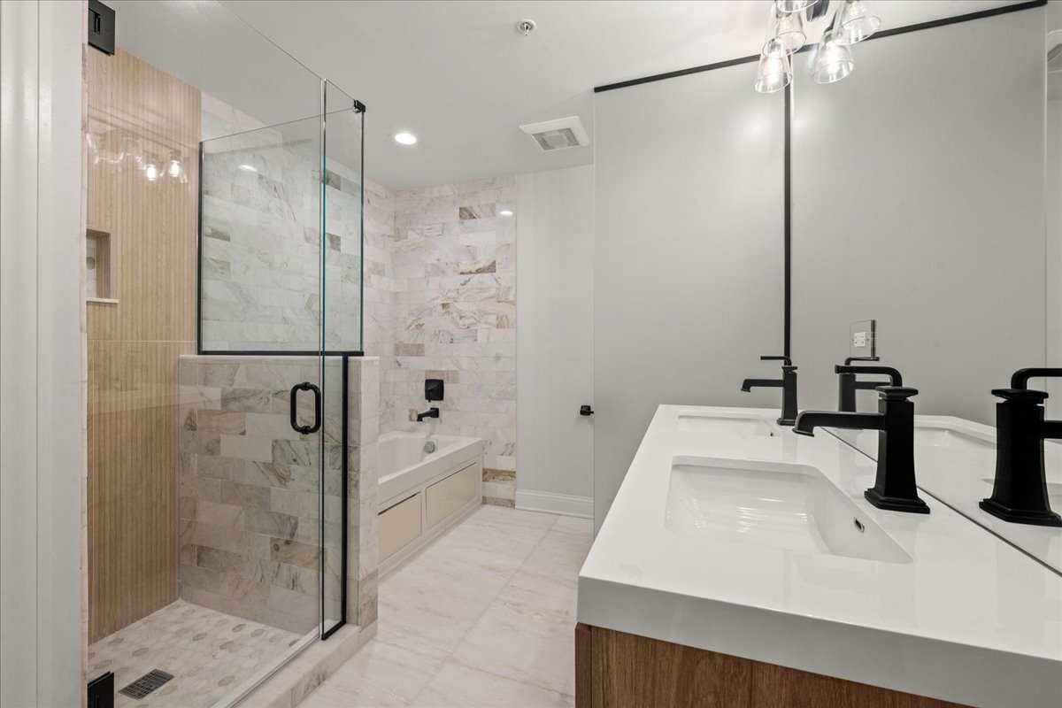 695 Roger Williams Avenue Unit: 301