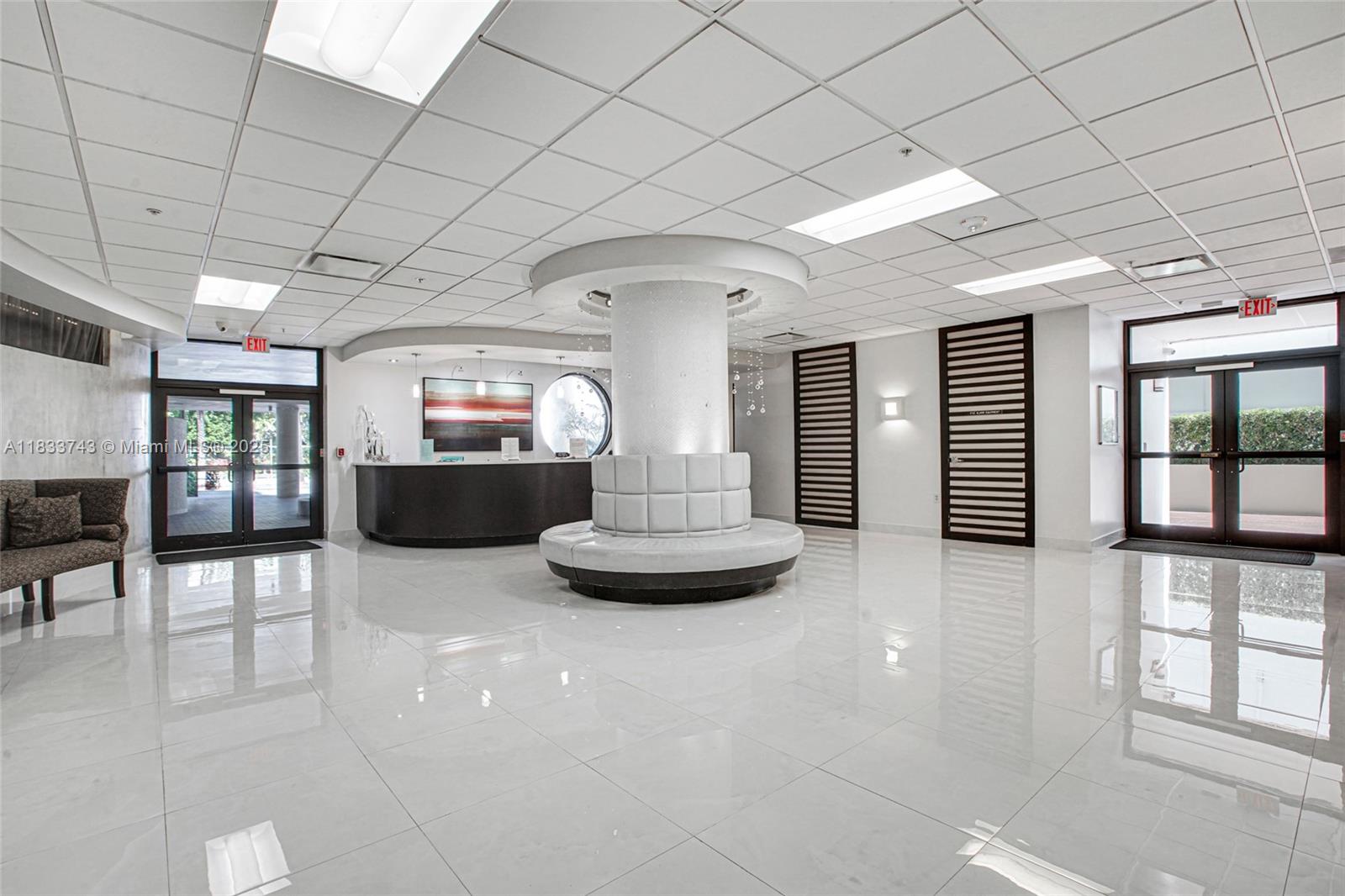 1621 Collins Ave # 504C