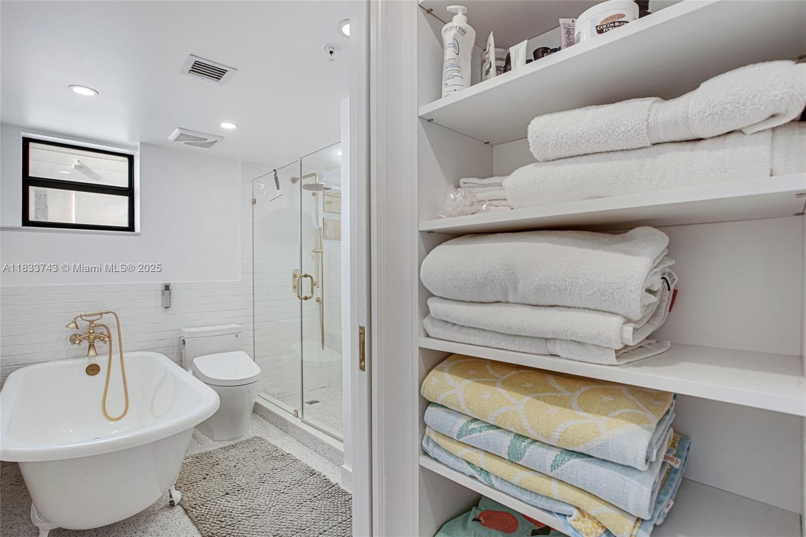 1621 Collins Ave # 504C