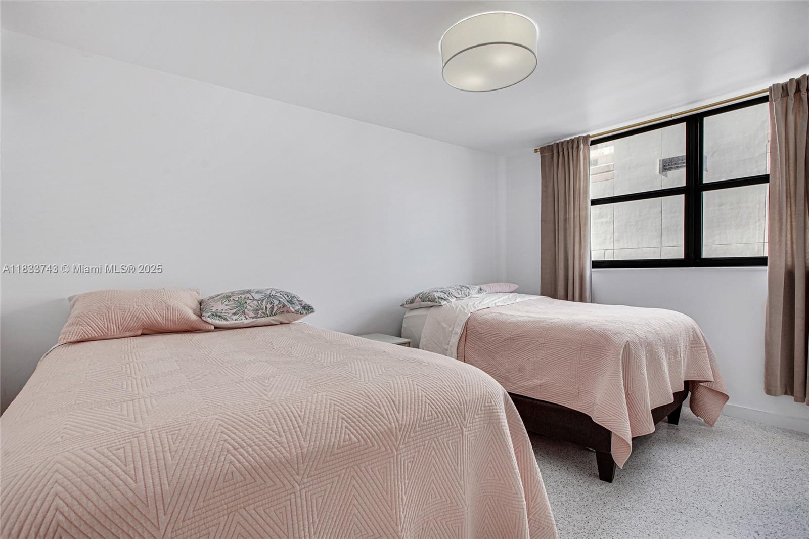 1621 Collins Ave # 504C