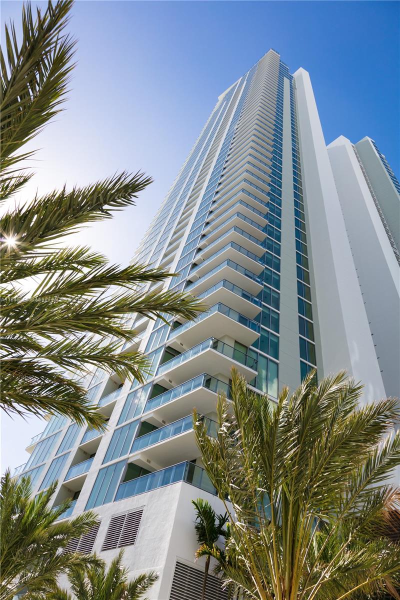 2900 NE 7th Ave # 4407