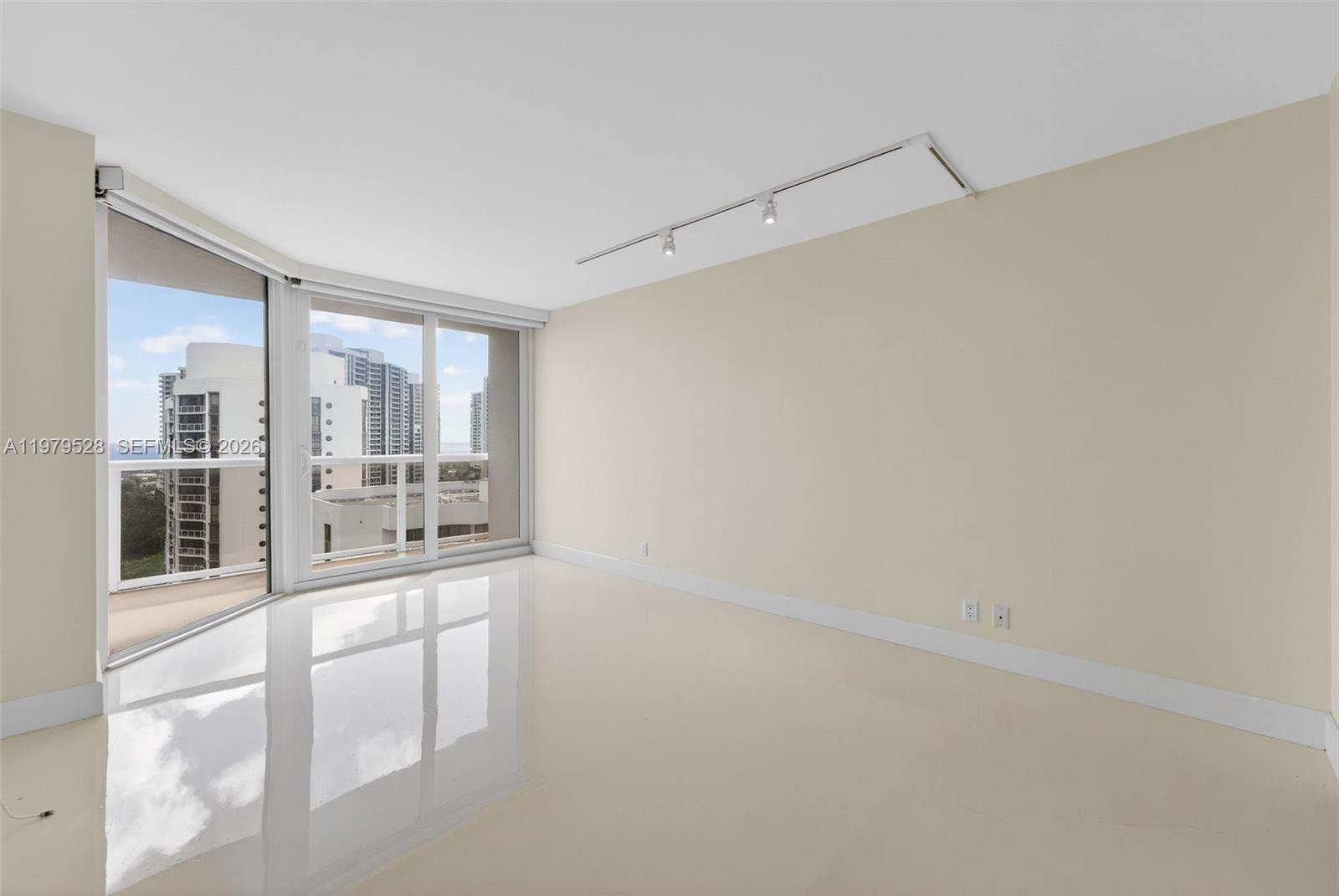 3600 Yacht Club Dr # 1802