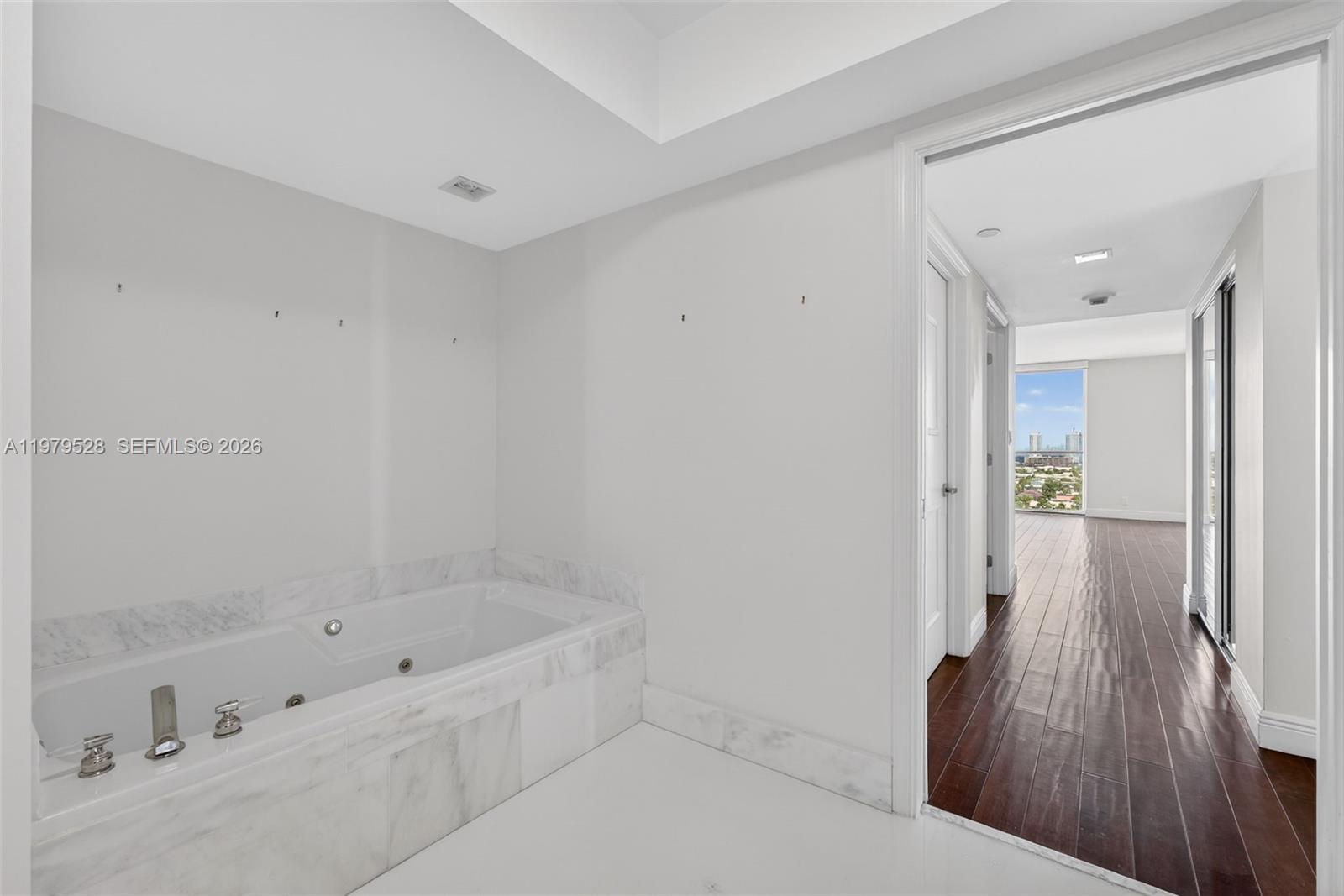 3600 Yacht Club Dr # 1802