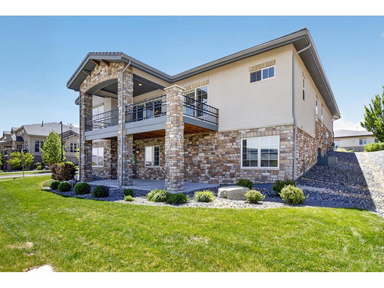 375 Casalon Pl