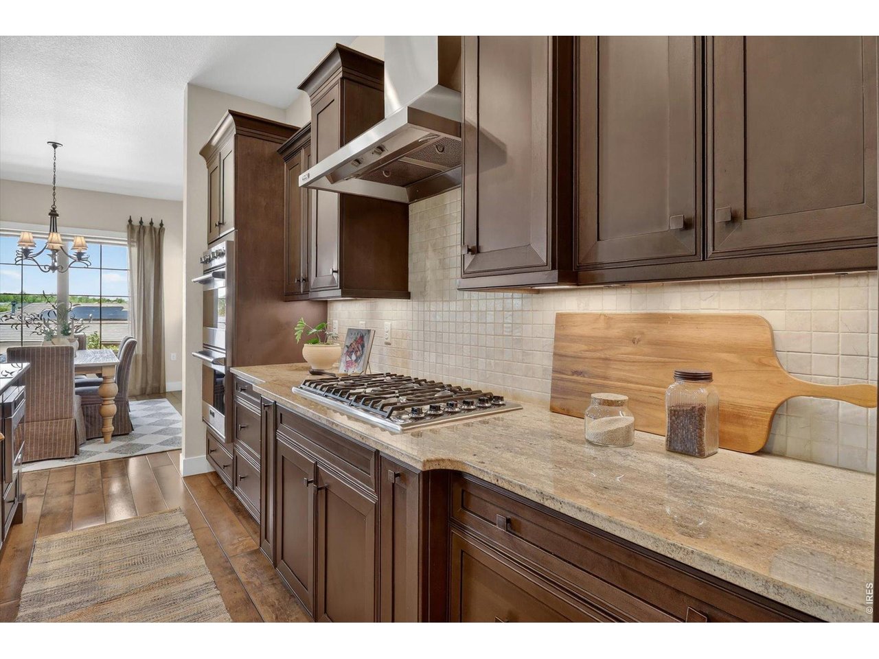 375 Casalon Pl