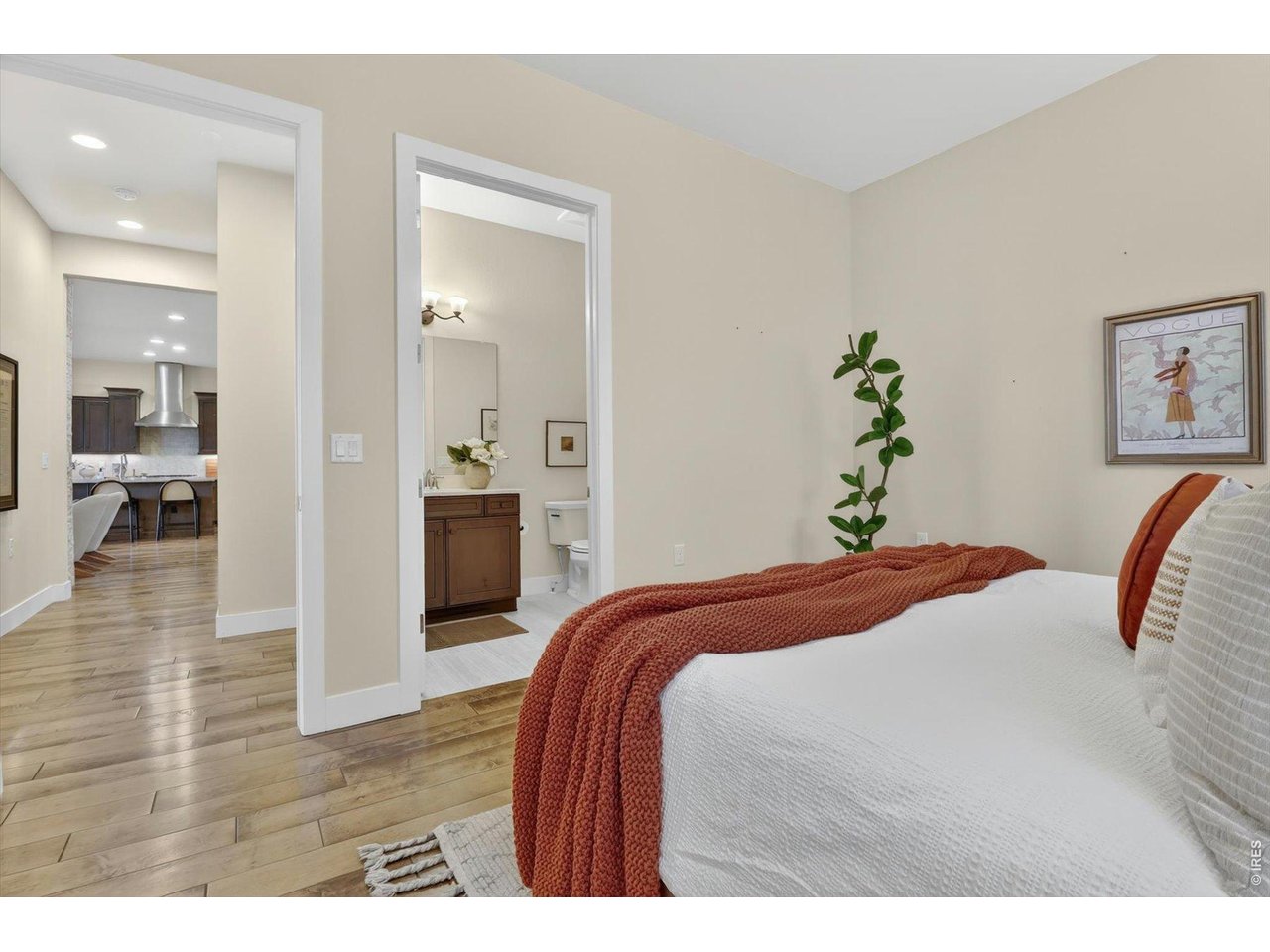 375 Casalon Pl