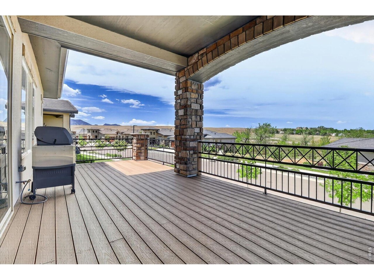 375 Casalon Pl