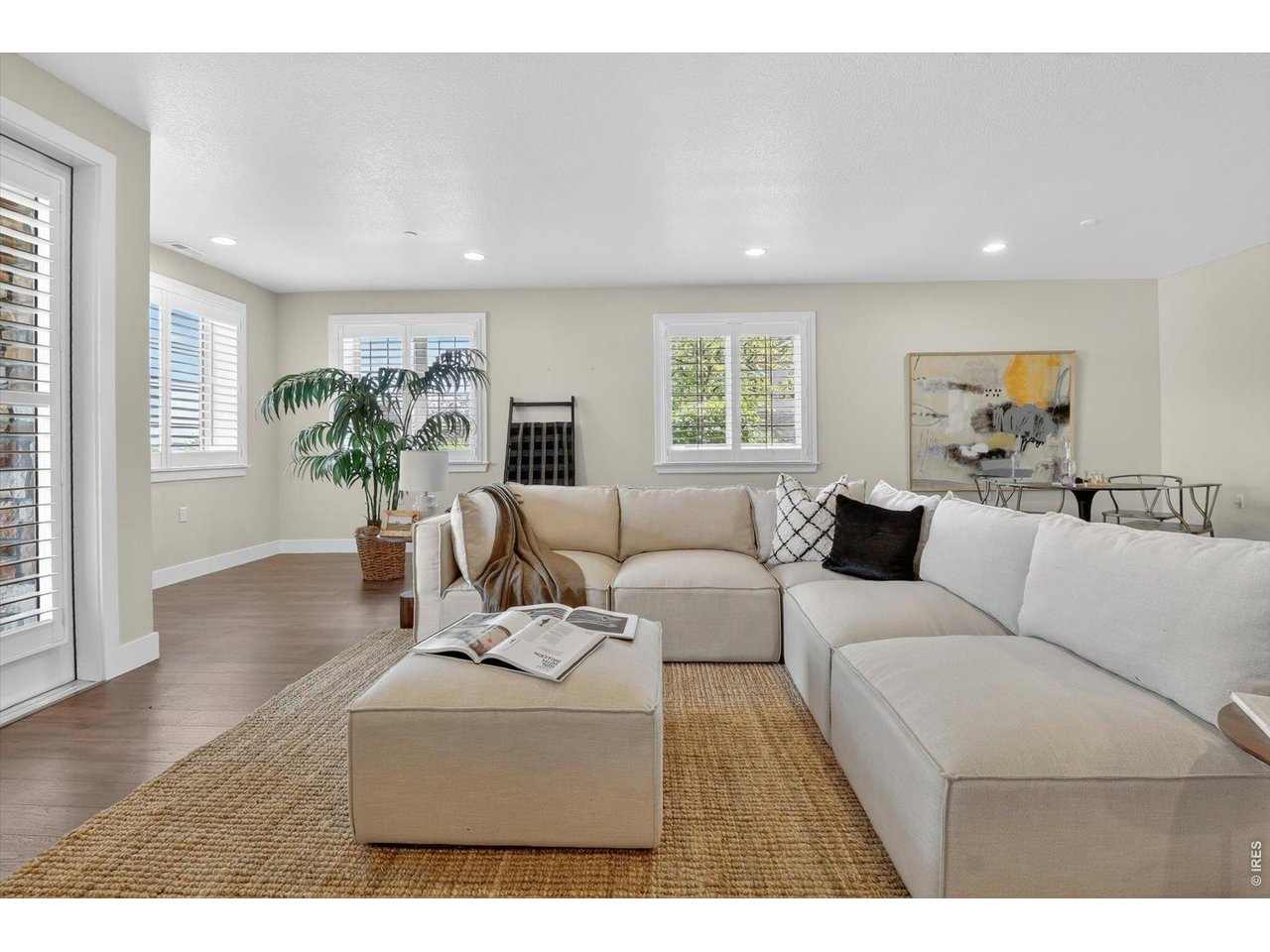 375 Casalon Pl