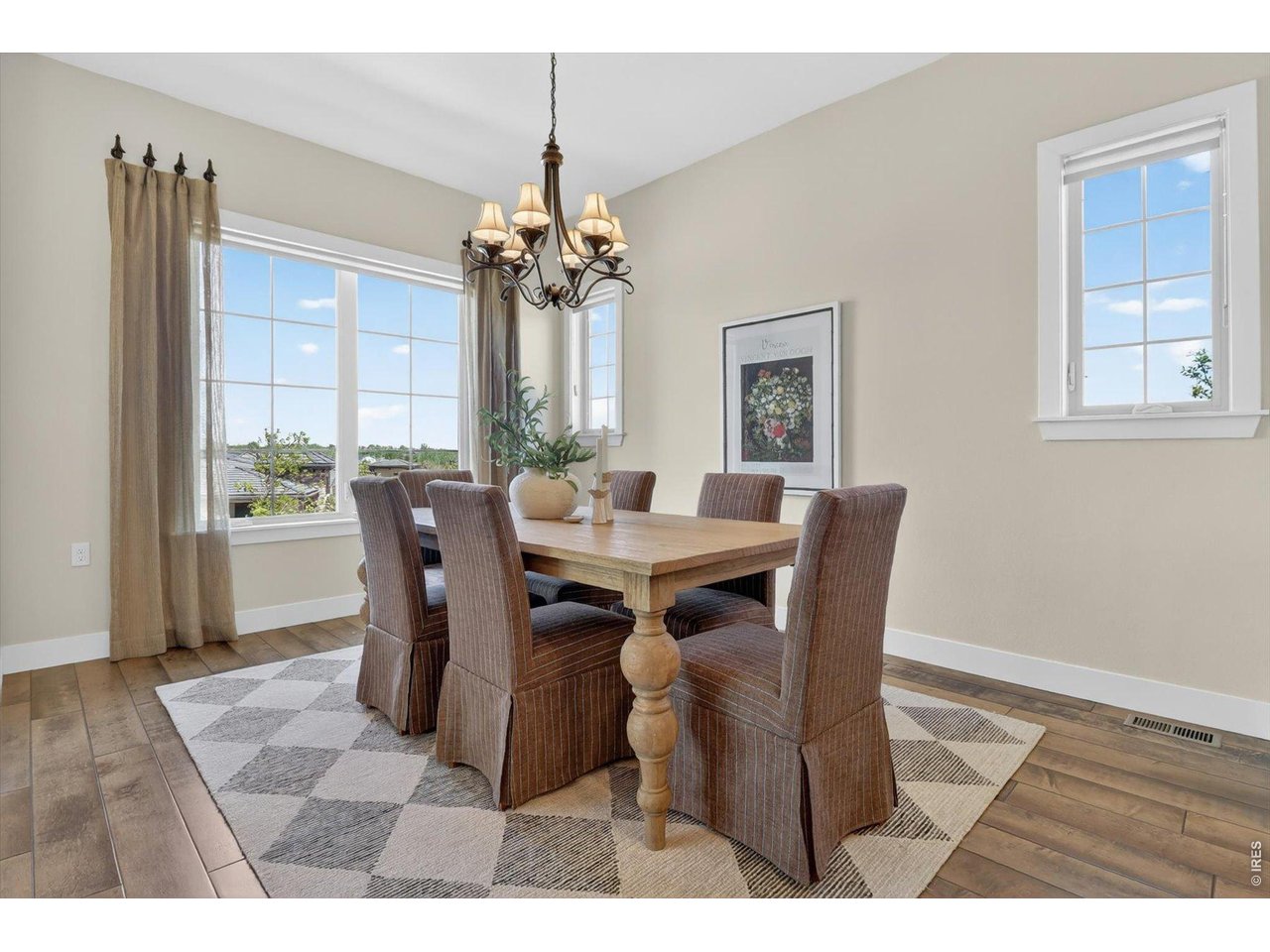 375 Casalon Pl