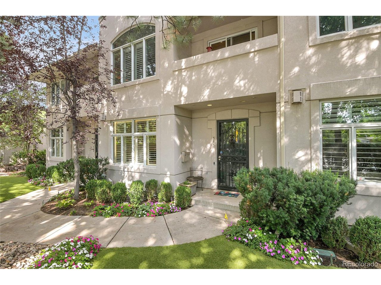 566 Josephine St