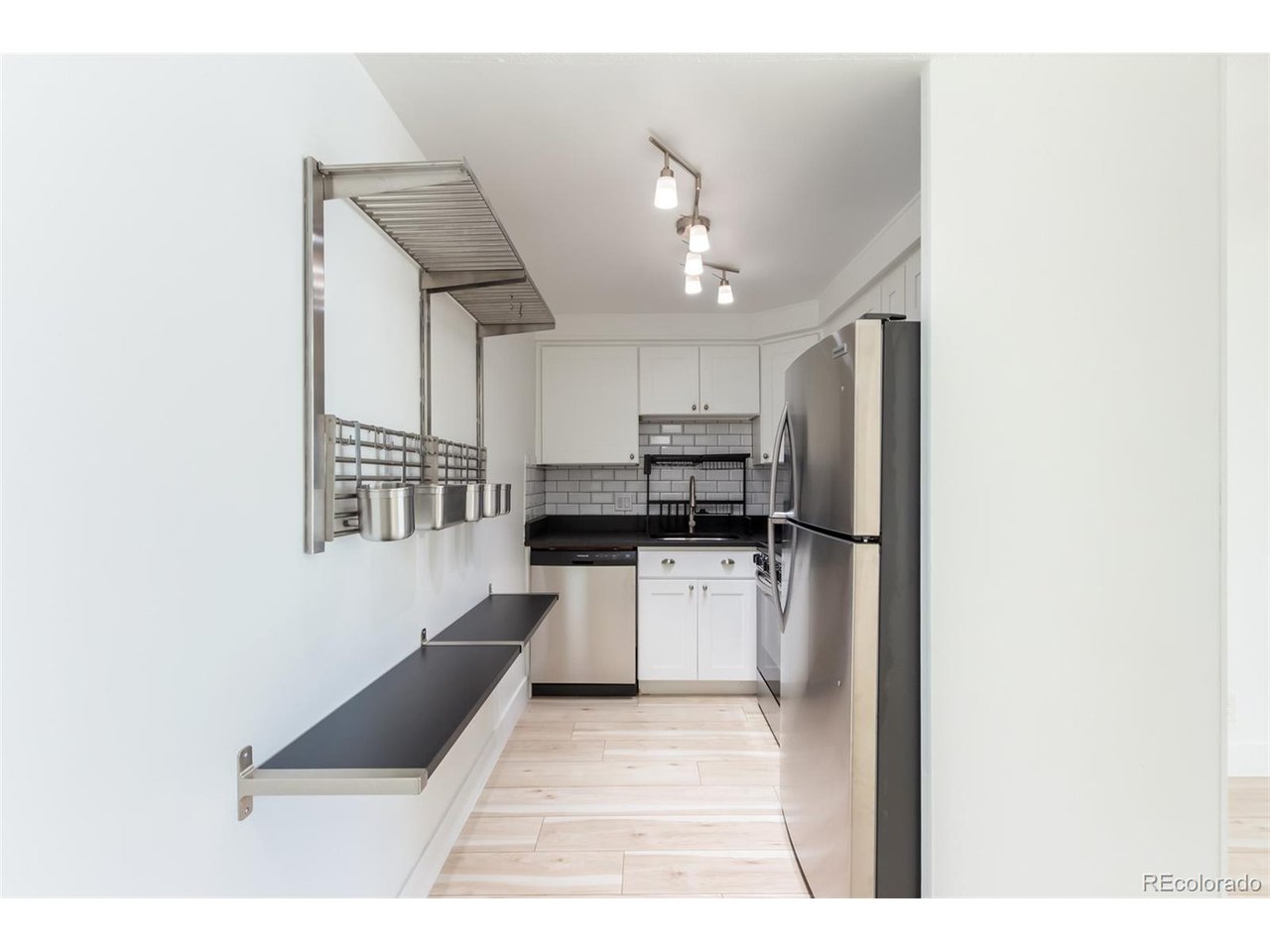 1155 Ash St 503