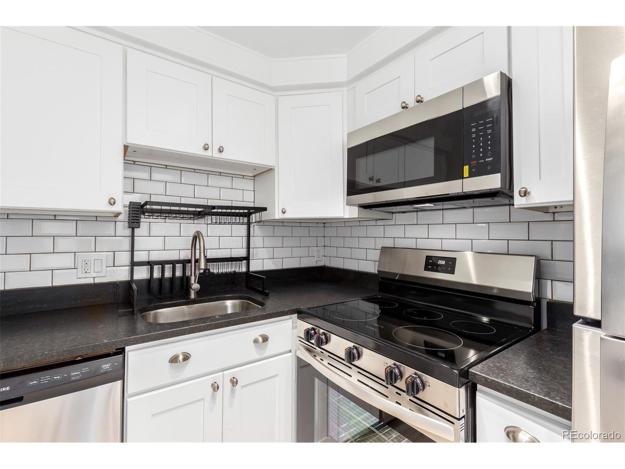 1155 Ash St 503