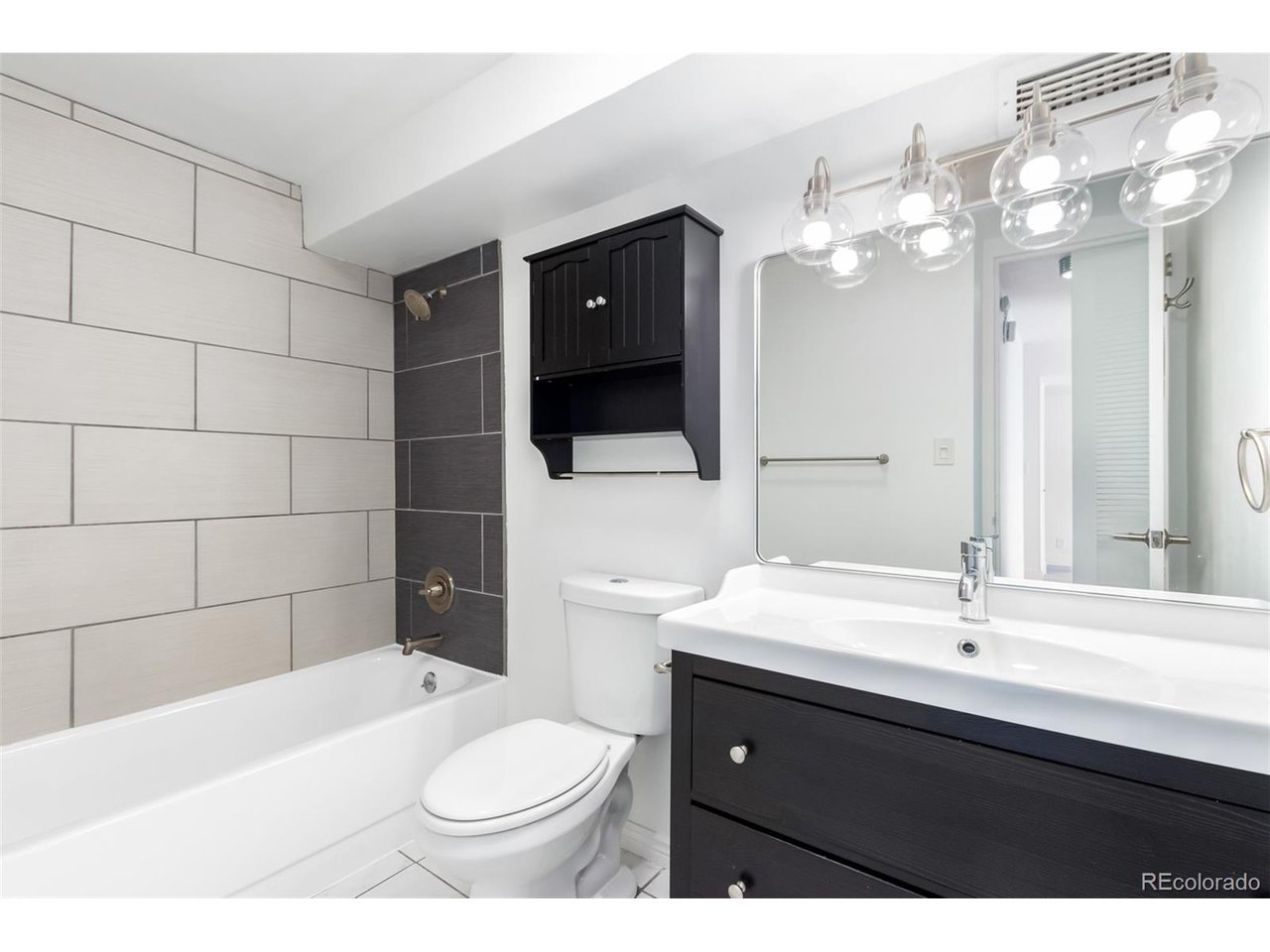 1155 Ash St 503