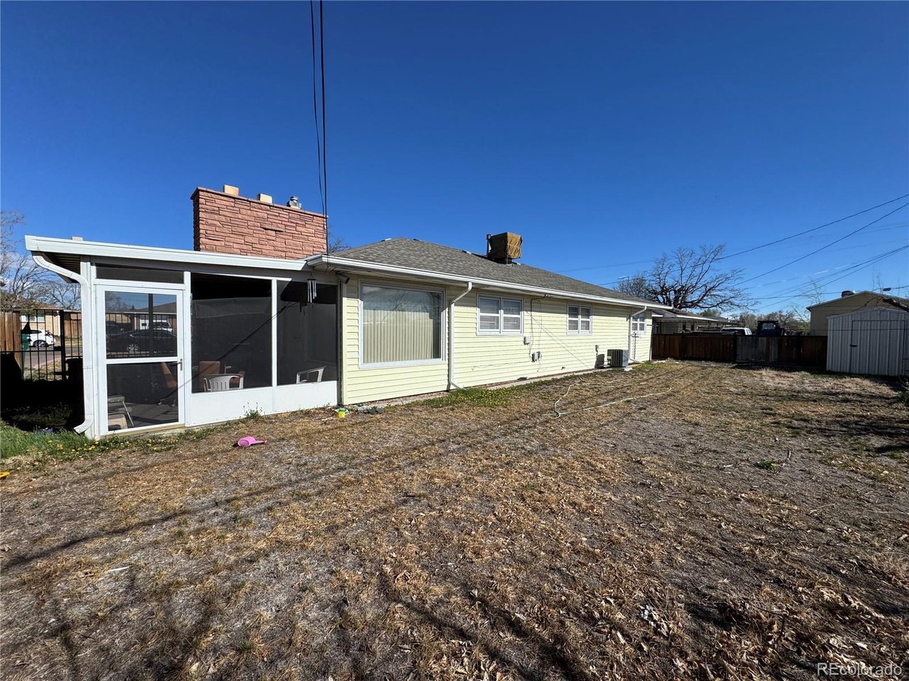 385 Sunset Dr