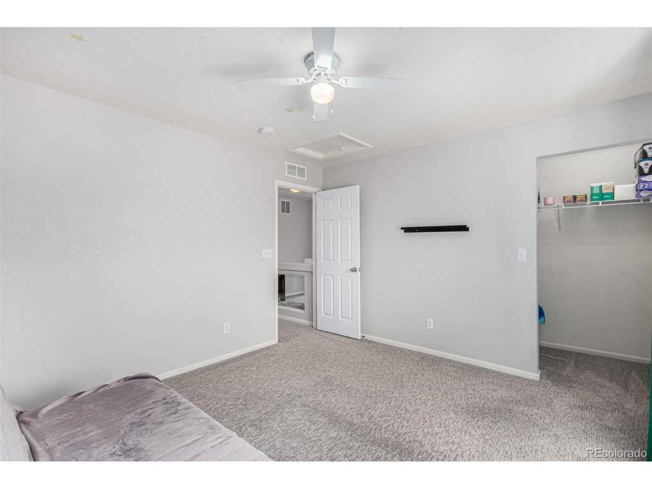 19415 Robins Dr