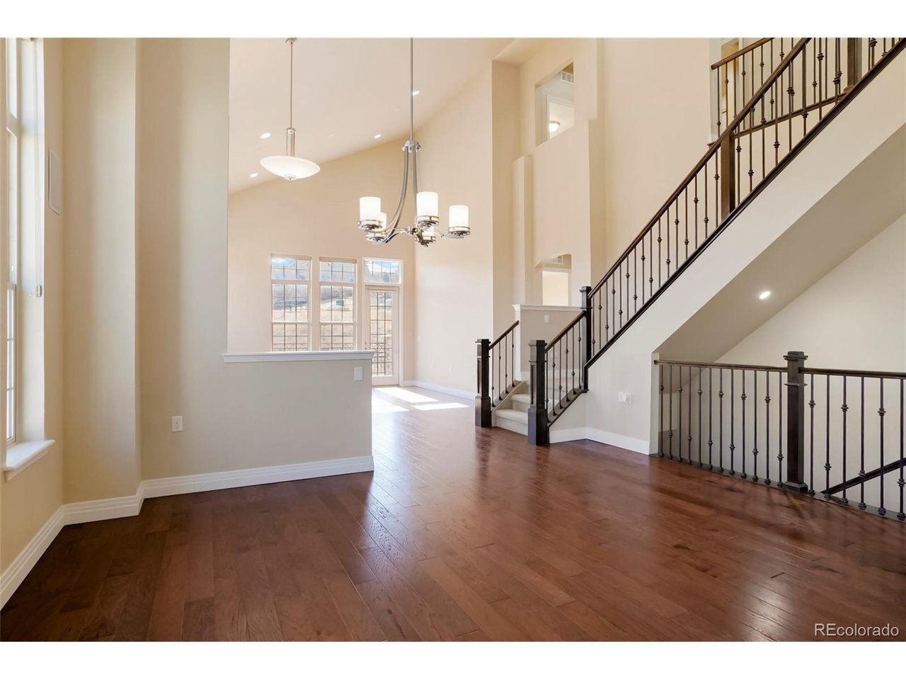 2790 Calmante Cir