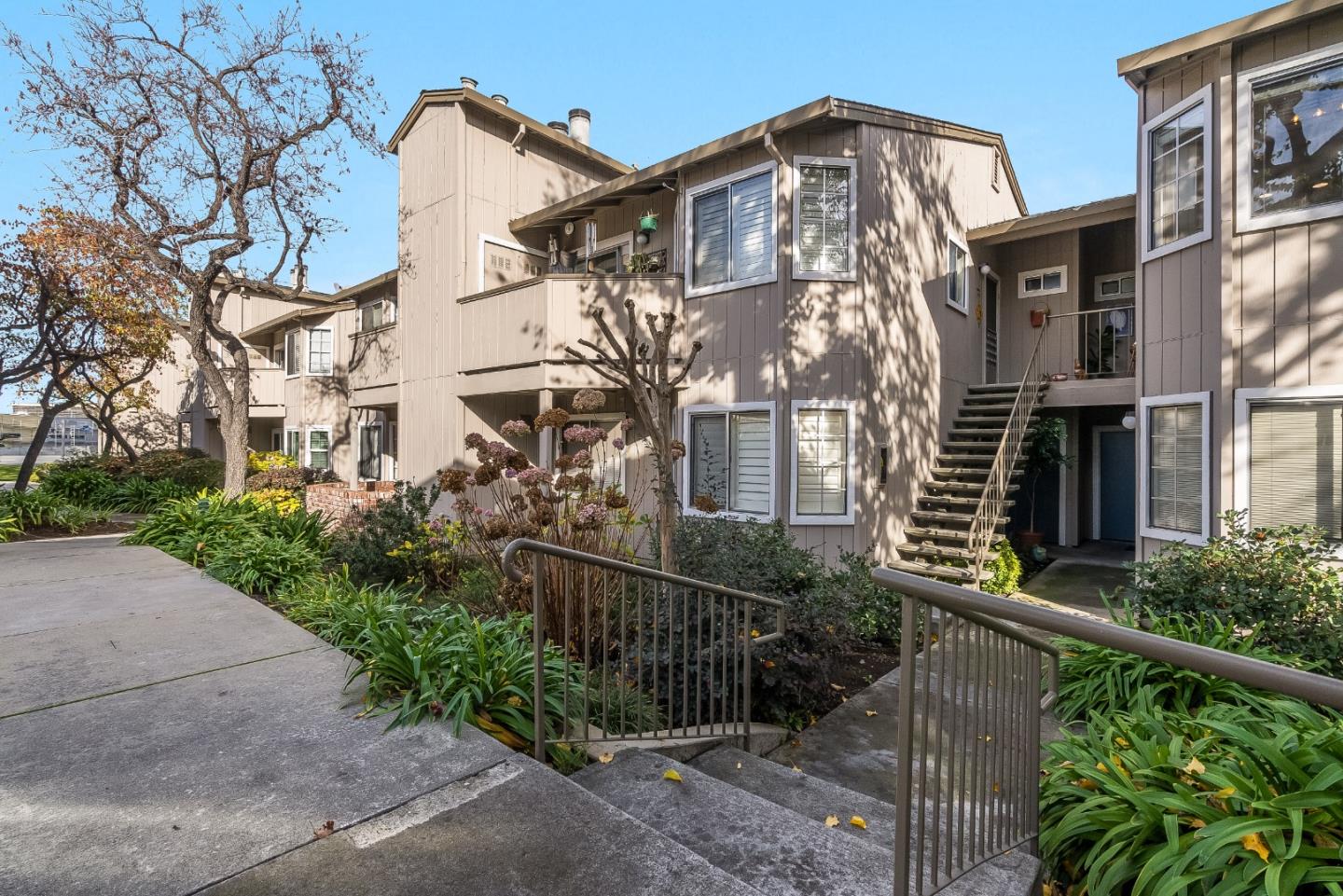 3493 Wine Barrel Way