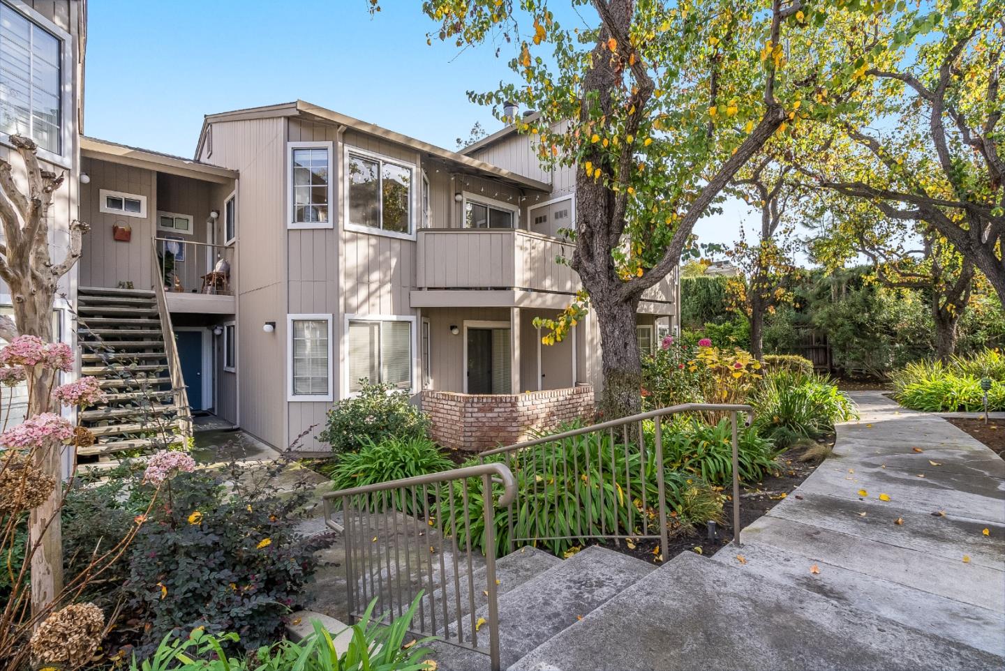 3493 Wine Barrel Way