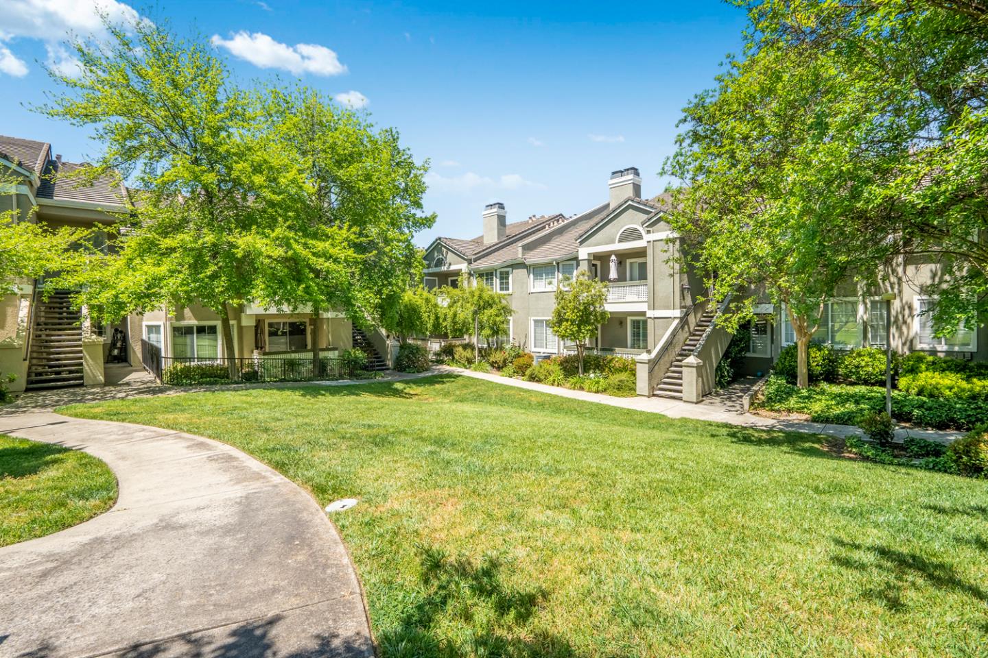 832 Owens Lake Drive