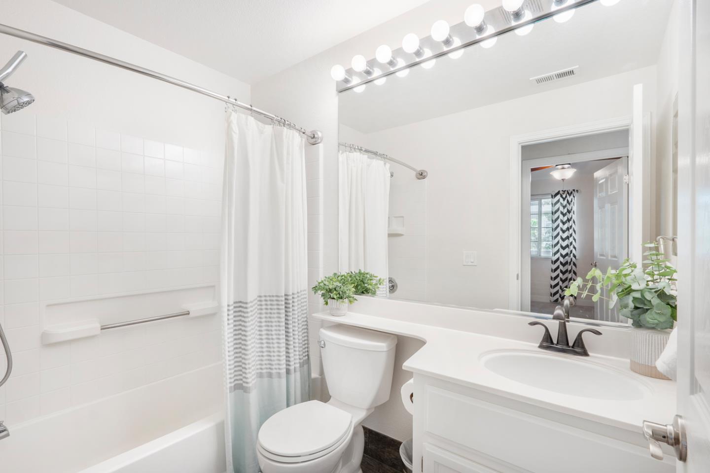 832 Owens Lake Drive