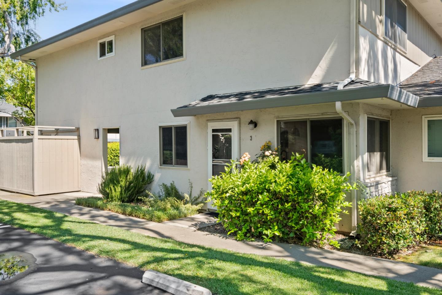 305 North 2nd Street 3