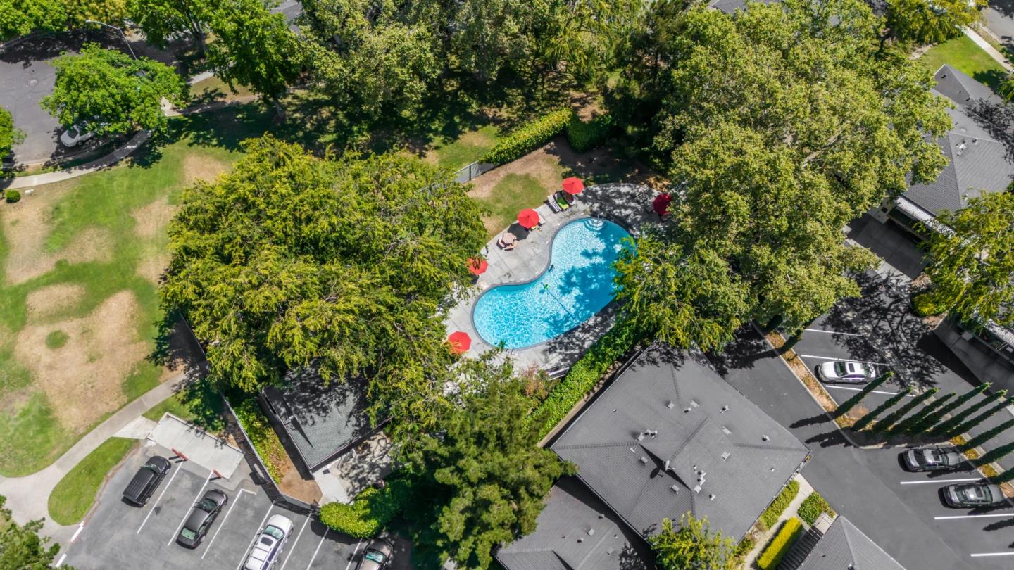 305 North 2nd Street 3