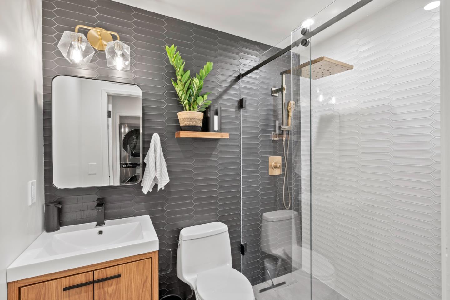 305 North 2nd Street 3