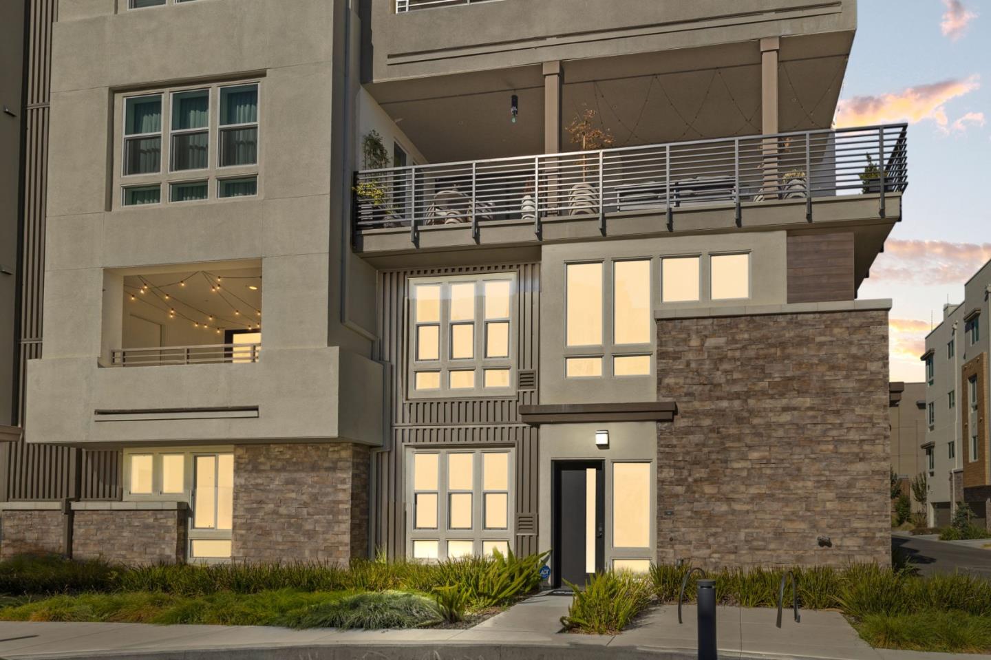 45339 Prism Terrace Way 102