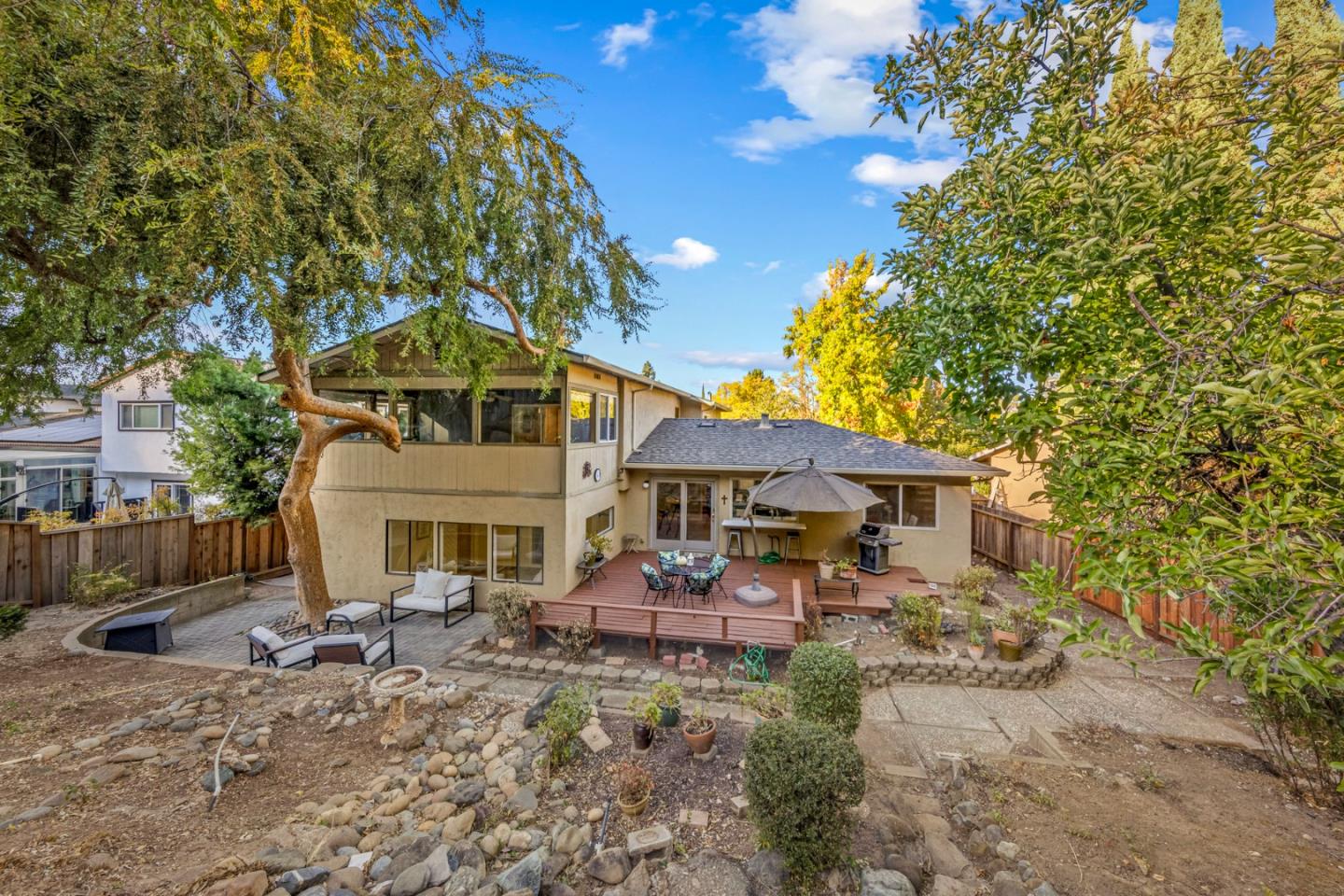928 Foothill Drive