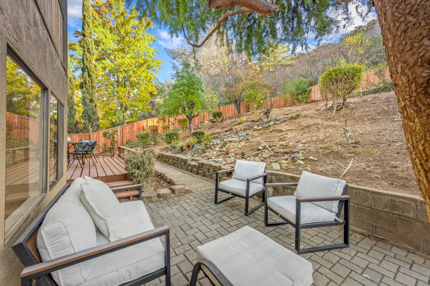 928 Foothill Drive