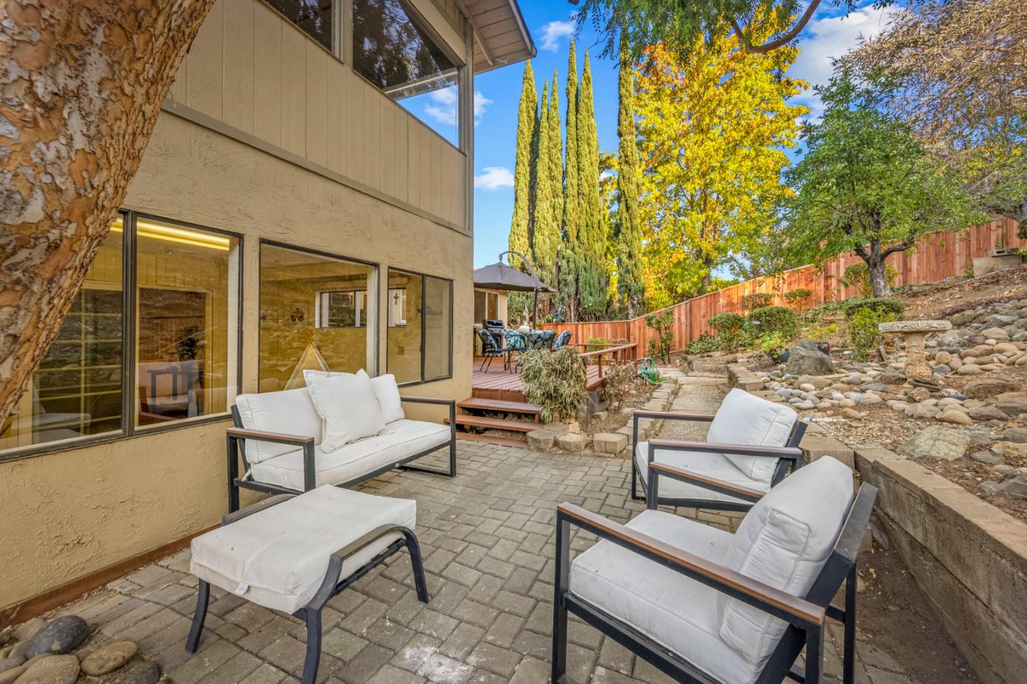 928 Foothill Drive