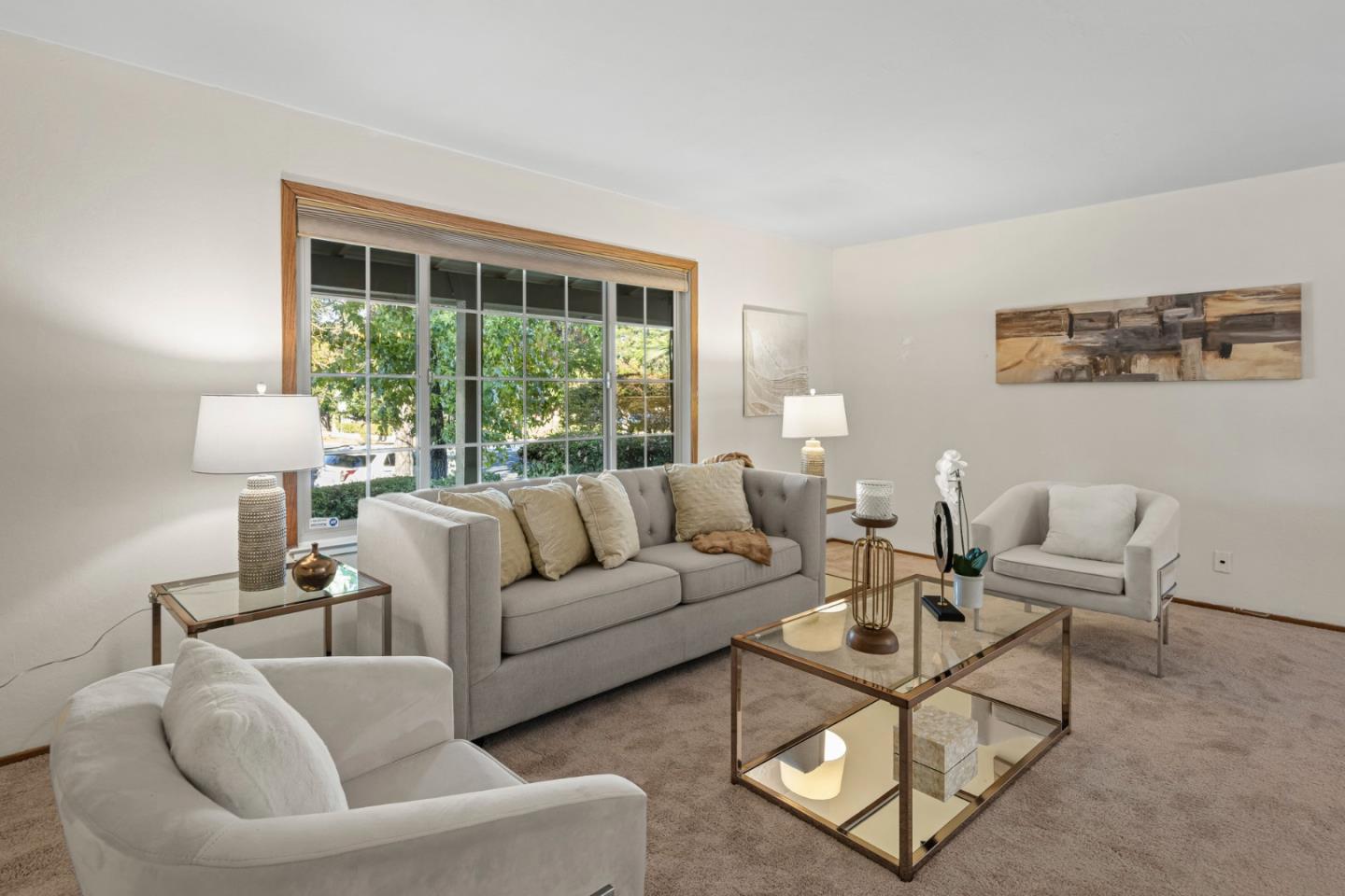928 Foothill Drive
