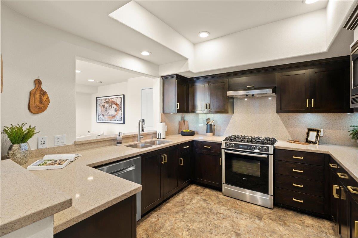 912 Campisi Way 414