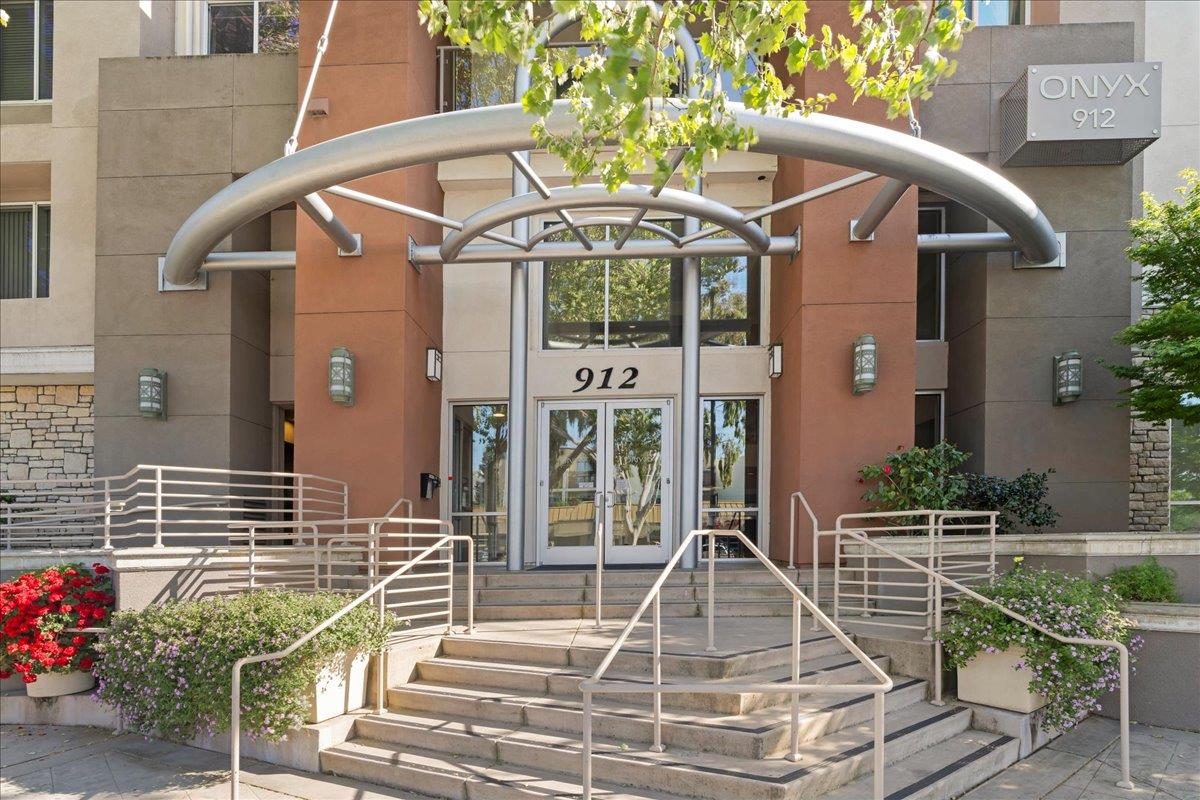 912 Campisi Way 414