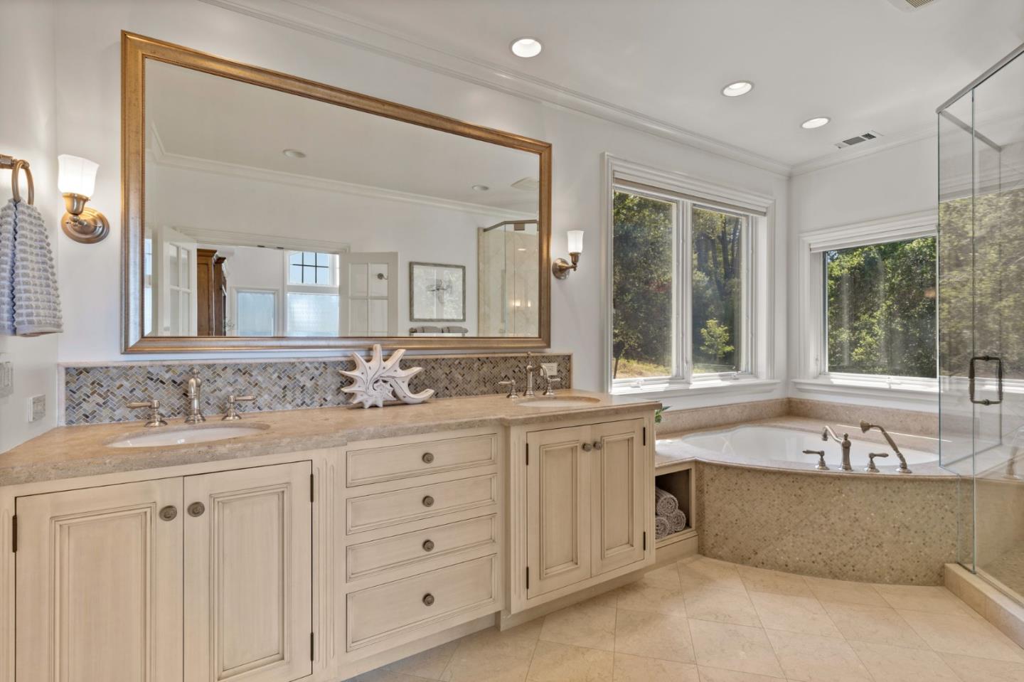 16541 Cypress Way
