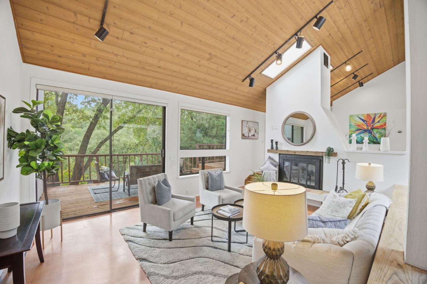 15098 Elm Park Park