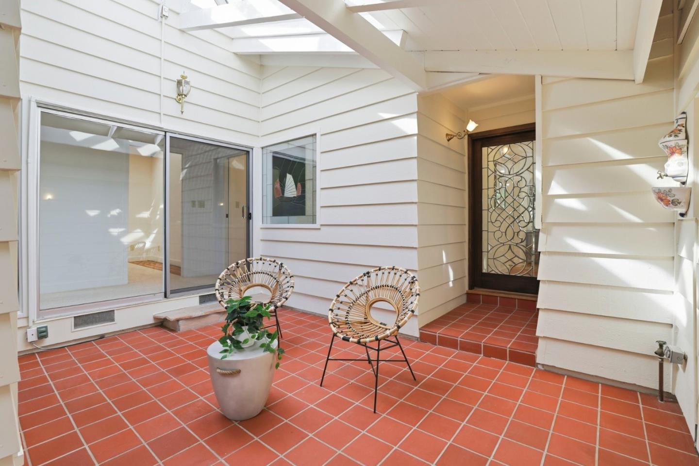 1145 Little John Way