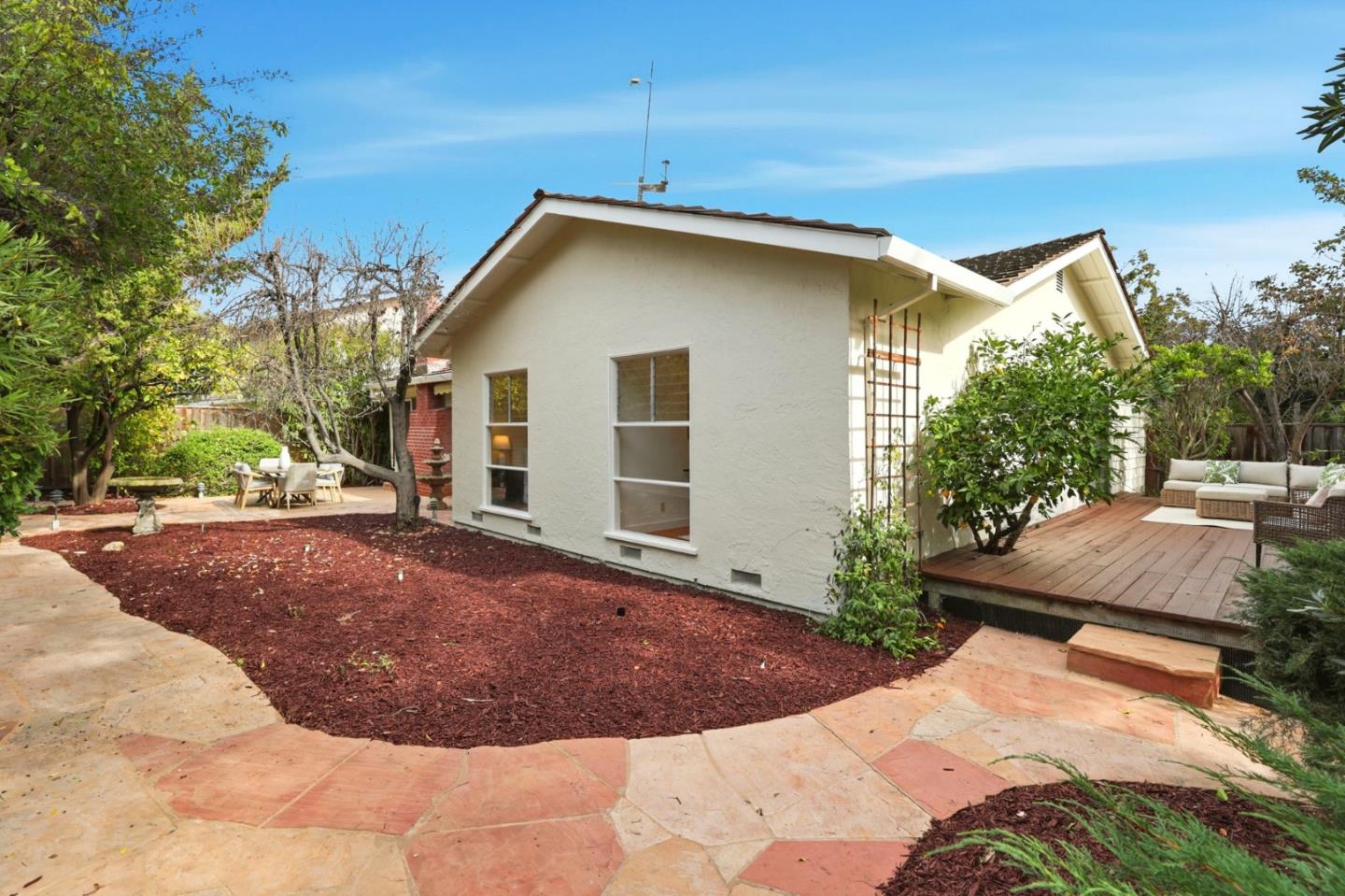 1145 Little John Way