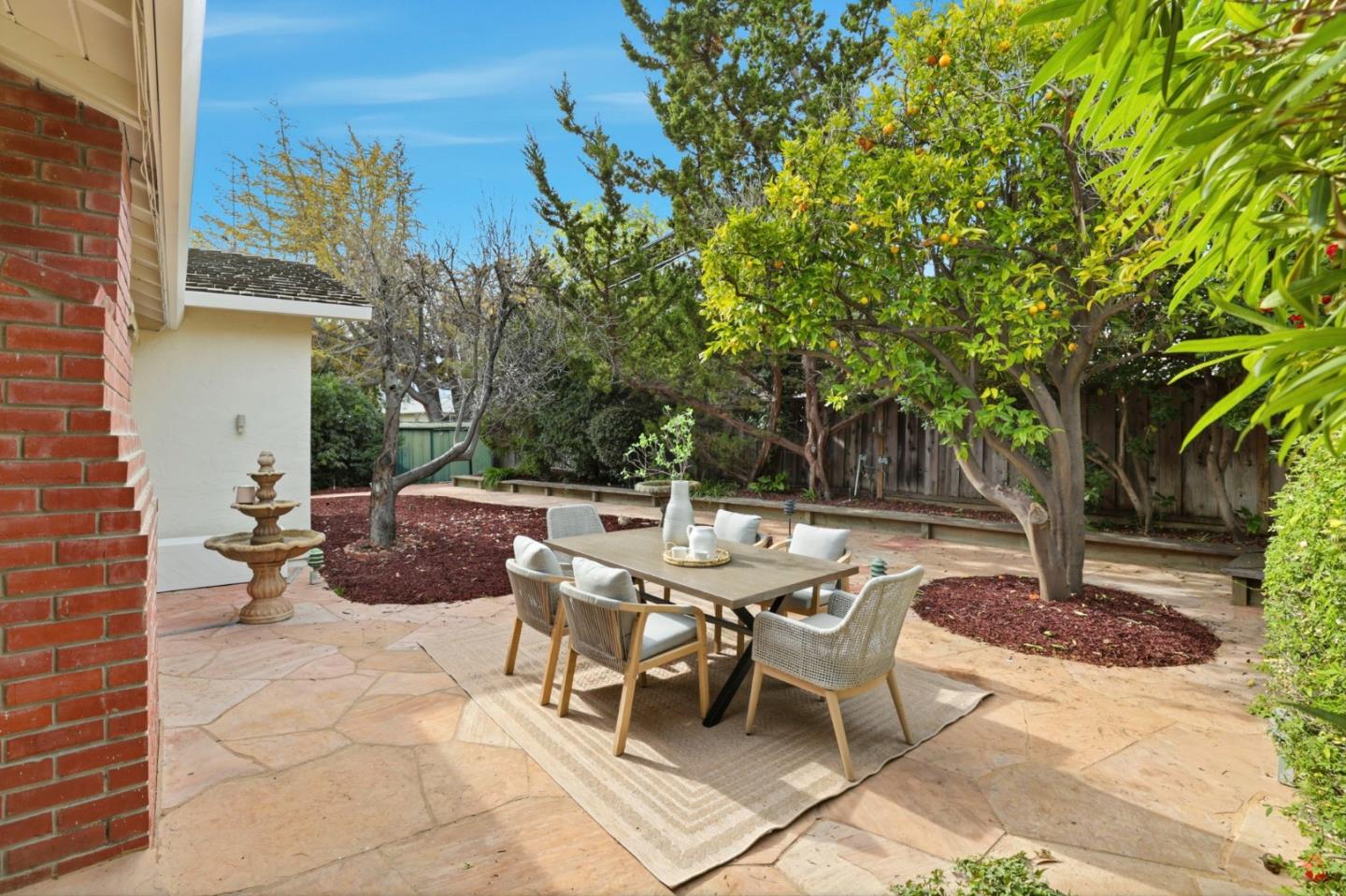 1145 Little John Way