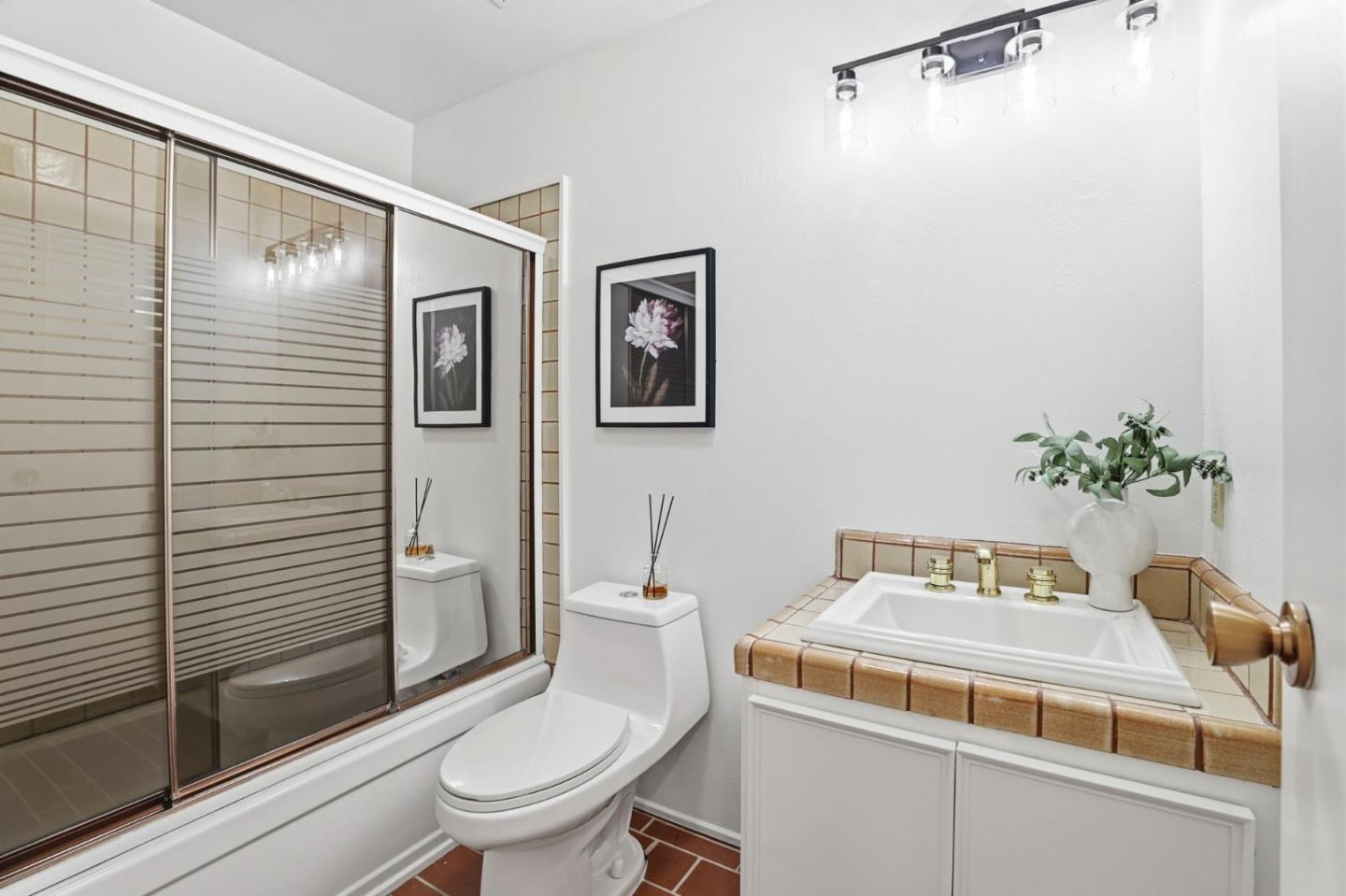 1145 Little John Way